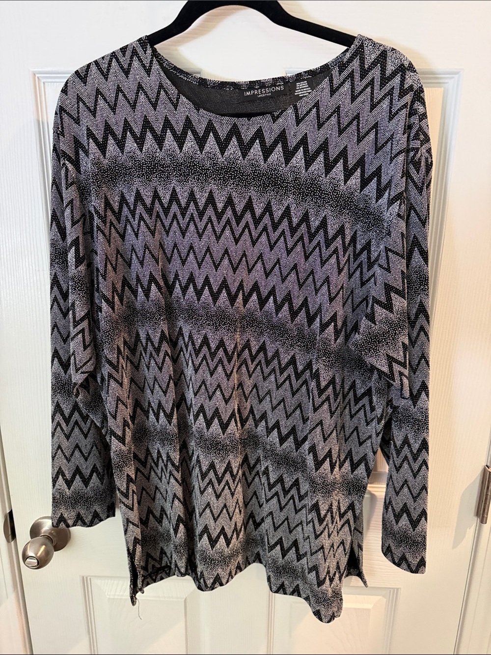 Impressions Men’s Black and Gray Zigzag Crewneck Sweater